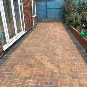 Bild von Trinity Drives & Patios