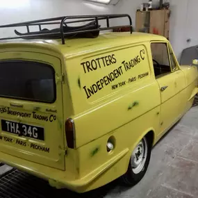 Bild von Retro 2 Restos GB Ltd.