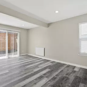 Unfurnished Living Area