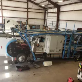 Bild von Don's Heavy Duty Truck Repair LLC
