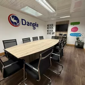 Bild von Dangle Academy
