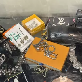 Bild von Dallas Luxury Handbags and Furs