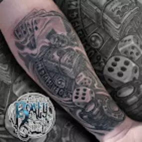 Bild von Broken Anchor Tattoo