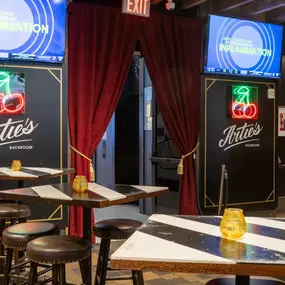 Bild von Artie's Backroom & Rooftop