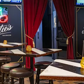 Bild von Artie's Backroom & Rooftop