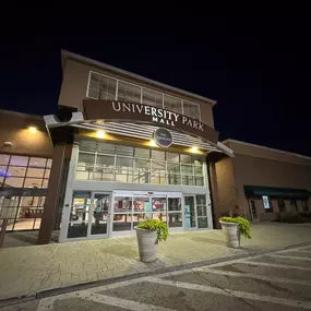 Bild von CoinFlip Bitcoin ATM - University Park Mall (Mishawaka)