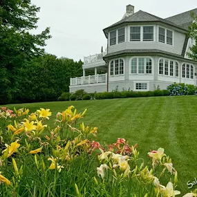 Bild von Salmon Falls Nursery & Landscaping