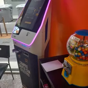 Bild von CoinFlip Bitcoin ATM - WORLD CIS LATINO BADAL (Badal)