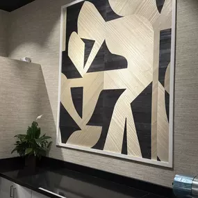 Bold, modern, and beautifully textured, this space is a perfect example of what happens when design meets expertise. The Wallpaper Co - North Scottsdale truly shines as a wallpaper installer, turning walls into works of art with style. This custom piece makes a powerful statement while seamlessly complementing the natural textures around it.