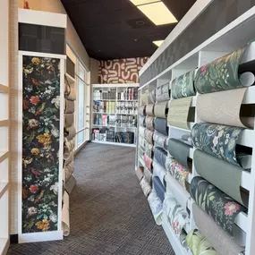 Step into The Wallpaper Co – North Scottsdale and explore a vibrant collection of designer wallpaper that brings personality and elegance to any room. As a trusted wallpaper store in Phoenix, we offer everything from bold florals to modern textures, with expert wallpaper installation services to bring your vision to life.