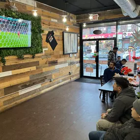 Bild von Atomic Wings - BedStuy