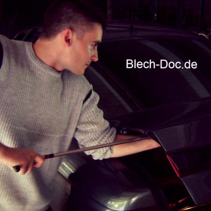 Logótipo de Blech-Doc Beulendoktor Dellentechniker Dellendoktor Hagelschaden Reparatur
