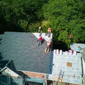 Bild von MacDonald Roofing & Remodeling