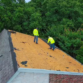 Bild von MacDonald Roofing & Remodeling