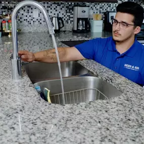 Bild von Hers & His Plumbing Services