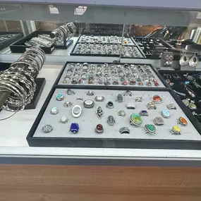 Bild von Eugene Coin & Jewelry