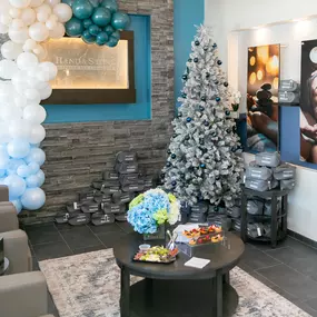 Bild von Hand & Stone Massage and Facial Spa