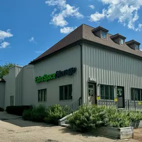 Beauty Image - Extra Space Storage at 233 State Route 107, Seabrook, NH 03874