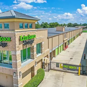 Alternate Beauty Image - Extra Space Storage at 2201 W Napoleon Ave, Kenner, LA 70062