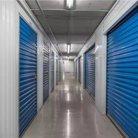 Interior Units - Extra Space Storage at 2721 E Greenway Pkwy, Phoenix, AZ 85032