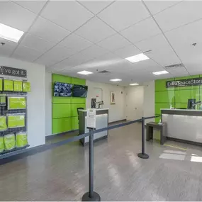 Office - Extra Space Storage at 1415 Old Bergen Blvd, Fort Lee, NJ 07024