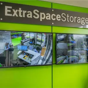 Security Screens - Extra Space Storage at 2960 Lakewood Ave, Atlanta, GA 30344