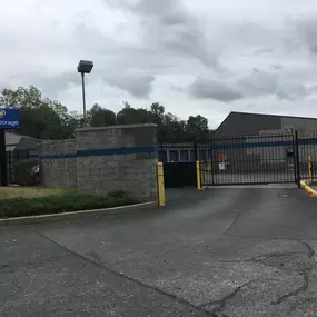 3553_Gate