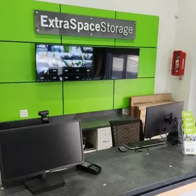 4196_Merchandise Wall