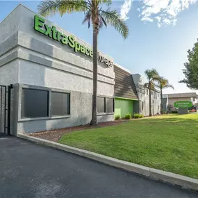 Alternate Beauty Image - Extra Space Storage at 3846 W Century Blvd, Inglewood, CA 90303