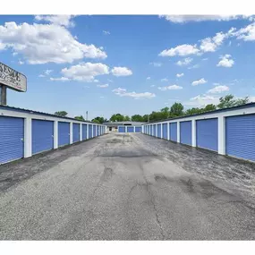 Exterior Units - Storage Express at 292 13th St NW, Linton, IN 47441