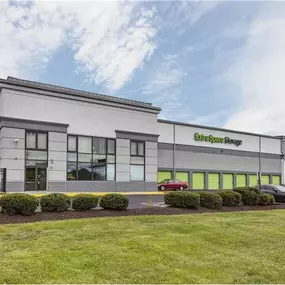 Beauty Image - Extra Space Storage at 1001 US-9, Parlin, NJ 08859