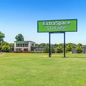 Beauty Image - Extra Space Storage at 112 McCullugh Rd, Boiling Springs, SC 29316