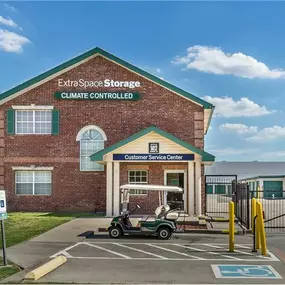 Beauty Image - Extra Space Storage at 1417 W Frankford Rd, Carrollton, TX 75007