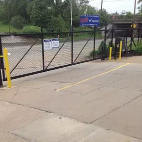 Gate