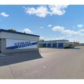Beauty Image - Storage Express at 2950 S Lynhurst Dr, Indianapolis, IN 46241