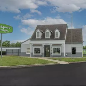 Alternate Beauty Image - Extra Space Storage at 101 Glendale Milford Rd, Cincinnati, OH 45215