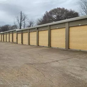 3347_Exterior Units