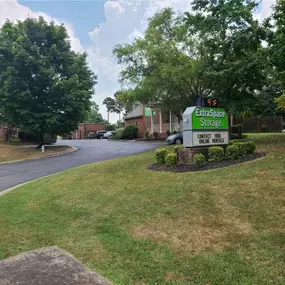 Alternate Beauty Image - Extra Space Storage at 2701 E Parham Rd, Richmond, VA 23228