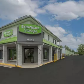Beauty Image - Extra Space Storage at 5851 King Centre Dr, Alexandria, VA 22315