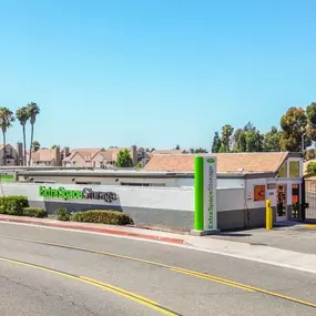 Alternate Beauty Image - Extra Space Storage at 2950 Bear St, Costa Mesa, CA 92626
