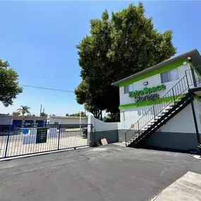 Alternate Beauty Image - Extra Space Storage at 6836 Canby Ave, Reseda, CA 91335