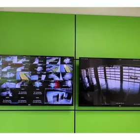 Security Screens - Extra Space Storage at 8002 Warwick Ave, Louisville, KY 40222