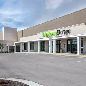 Alternate Beauty Image - Extra Space Storage at 5415 NE Antioch Rd, Kansas City, MO 64119