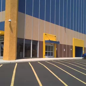 3896_Loading Bay
