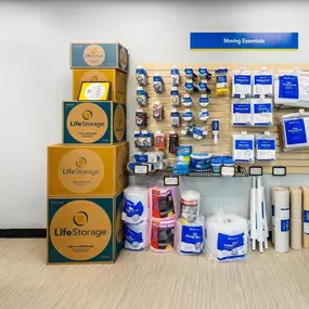 4118_Merchandise Wall