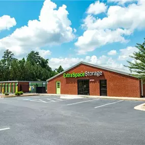 Beauty Image - Extra Space Storage at 530 Athens Hwy, Loganville, GA 30052