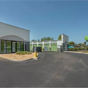 Alternate Beauty Image - Extra Space Storage at 5890 54th Ave N, St Petersburg, FL 33709