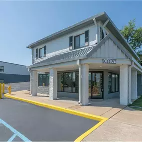 Beauty Image - Extra Space Storage at 12334 Old Tesson Rd, St Louis, MO 63128