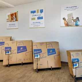 3549_Moving Boxes