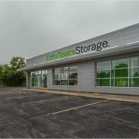 Beauty Image - Extra Space Storage at 10800 Central Ave, Chicago Ridge, IL 60415